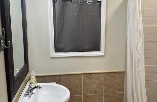 Barksdale Hotel | Nueces River Retreat - Room #3