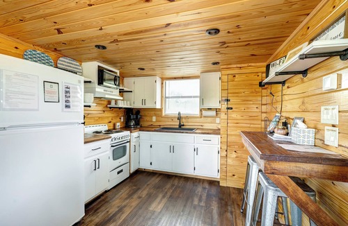 Uvalde Cabin | Nueces Riverfront Treehouse
