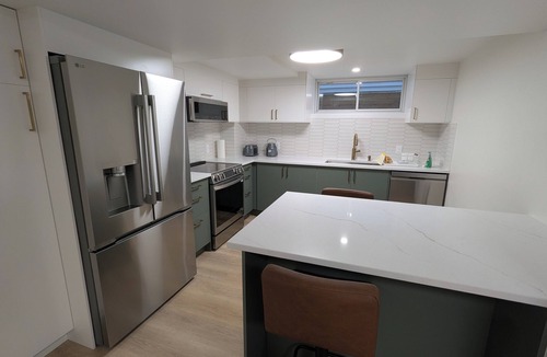 Ottawa Division Apartment | Nuevo Premium Monthly Rentals - Mid-Term - Garage Parking and EV charging