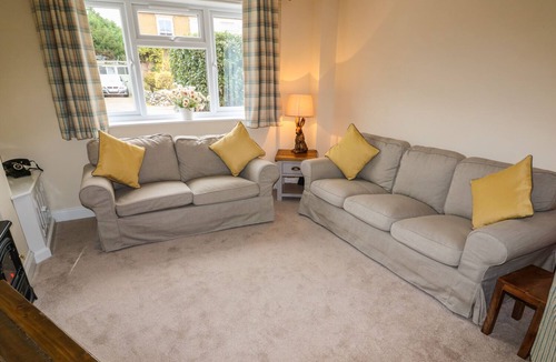 Stalham Cottage | NUHOLME, pet friendly, with open fire in Stalham