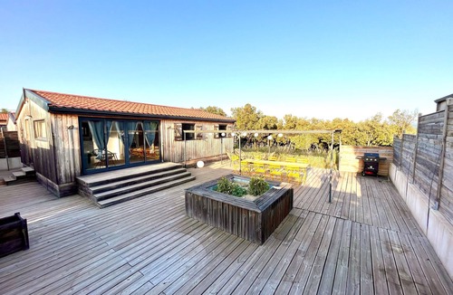 Montsegur-sur-Lauzon Villa | NUIKI Lodges
