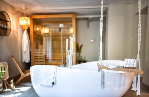 Euzet-les-Bains Bed & Breakfast | Nuitées Bohèmes Hôtel & Spa