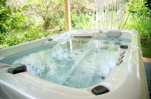 Euzet-les-Bains Bed & Breakfast | Nuitées Bohèmes Hôtel & Spa
