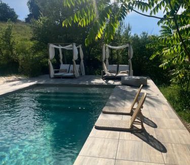 Euzet-les-Bains Bed & Breakfast | Nuitées Bohèmes Hôtel & Spa