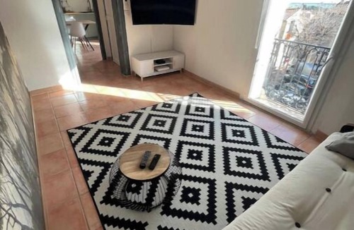 Mireval Apartment | Nuit au Compostelle