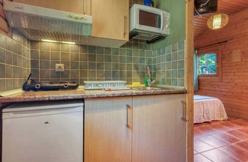 Benicolet Apartment | Null 'Entre Viejos Olivos 9' with Mountain View, Shared Pool and Air Conditioning