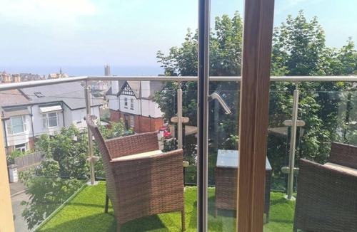 Teignmouth Apartment | Number 10 Montpellier Apartments