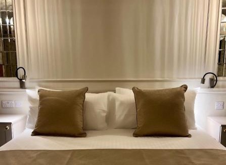 West Cliff Hotel | Number 3 Pier Road Suites