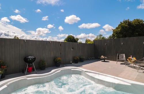 Bishop Sutton House | Number 7