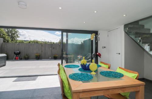 Bishop Sutton House | Number 7