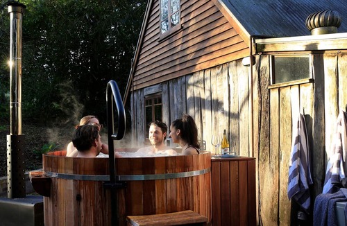 Bilpin Cabin | NUNGAROO COTTAGE - an authentic, romantic getaway- SPECIALS ON NOW !