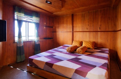 Batudaka Island Bed & Breakfast | Nur Homestay Mini Resto and Souvenir