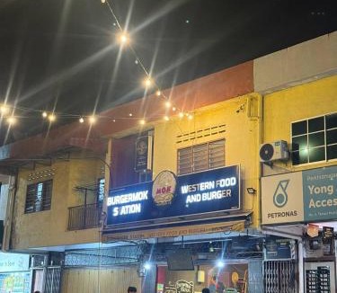 Serom House | Nurisz Homestay