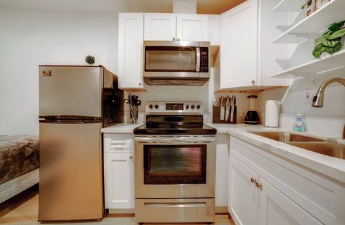 Moreno Valley Apartment | Nurse-Ready Rental 10 Mi to Dtwn Riverside!
