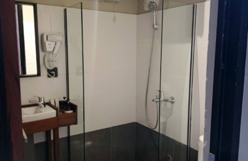 Lawe-lawe Hotel | Nusantara Cabin and Coffee