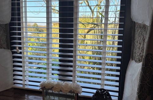 Mount Cottage | Nuthatch - Traditional Cornish Stone Cottage