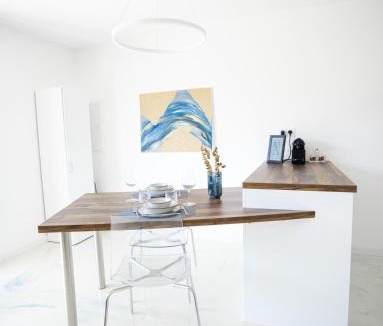 Bagnols-sur-Ceze Apartment | NUXIA Suites&SPA - L'Art Design