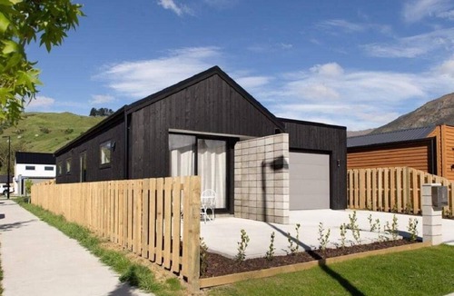 Lake Hayes House | NV Homes