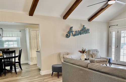 Forest North Estates House | NW Austin 4B2B 1-Story Home Away From Home - Explore Greater Austin
