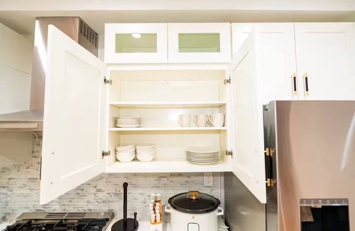 Northwest House | NW DC EV parking, deck, 2 Kitchens Sleeps 20+