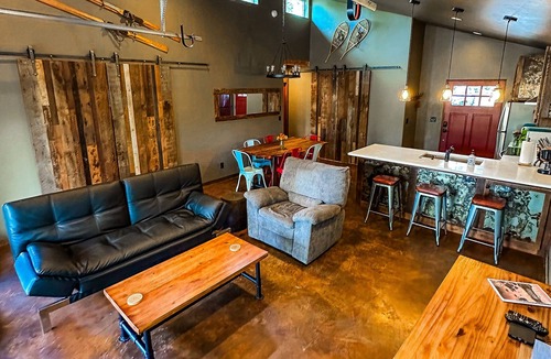 Southern Crossing House | NW Modern, River, Old Mill near Downtown