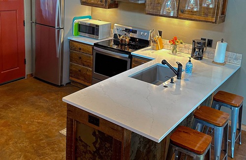 Southern Crossing House | NW Modern, River, Old Mill near Downtown