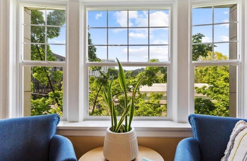 Alphabet Historic District House | NW Studio with a View