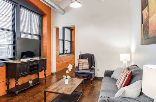 Downtown Rochester Apartment | NY Style Centric Loft w/King