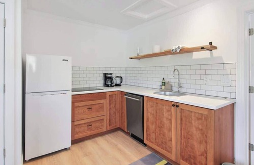 Ithaca House | NY Suite | Downtown walk to Commons | Free Parking