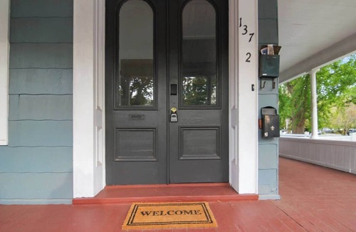 Ithaca House | NY Suite | Downtown walk to Commons | Free Parking