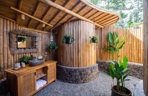 Selat House | Nyan - Bamboo House