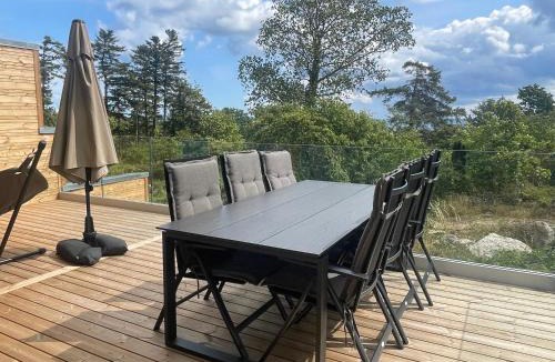 Svaneke House | Nybygget hus i Svaneke tæt på klipper, skov og hav