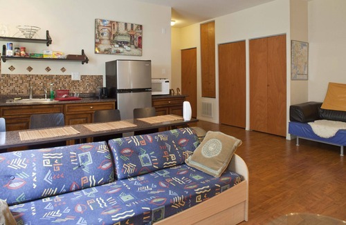 Brighton Beach Apartment | NYC 30 min by Subway, Brooklyn, Brighton Beach 2