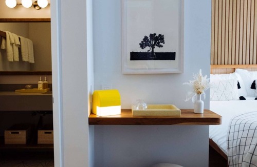 Queens Hotel | NYC Beach Stay | Spa. Pool. Shuttle + Rooftop Bar