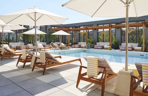 Queens Hotel | NYC Beach Stay | Spa. Pool. Shuttle + Rooftop Bar