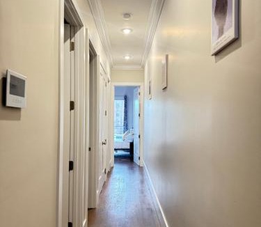 West Side Apartment | NYC Gateway, 30minutes from Manhattan