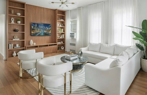 Southeast Yonkers Apartment | NYC Luxe Haven - King Bed - Free Parking - Accommodates 16