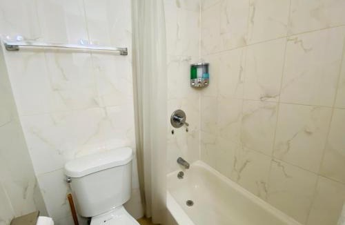 Mott Haven Apartment | NYC Oasis