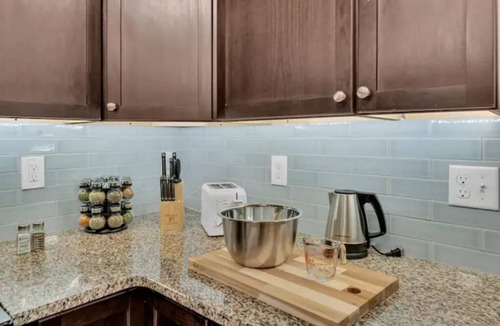 Bayonne House | NYC Proximity Duplex Delight 30 mins w/Parking