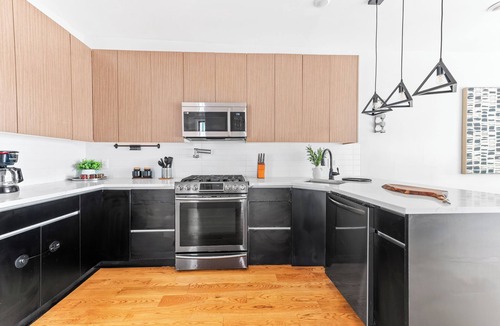 Jersey City Apartment | NYC Skyline Views! Near MetLife EWR NYC PATH