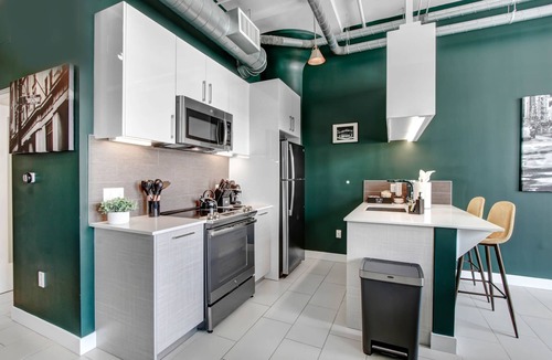 Downtown Los Angeles Apartment | NYC-Style Loft w/Rooftop Pool, Free Parking + Downtown Location
