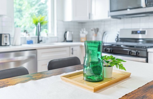 Ampere Bed & Breakfast | NYC Urban Escape 15min to Newark Penn Station