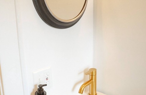 East Avenue Apartment | Nycstylestudio-heartofeastave-1minwalkdowntown