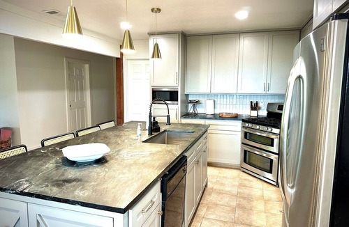 La Grange Other | NYE Winter Ranch Escape, Workers Welcome, sleeps 16, Wifi, fishing, BBQ