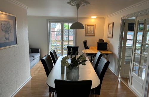 Allingabro Apartment | NYHED - Stor lys ferielejlighed 6-10 gæster