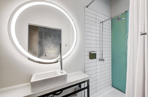 Las Colinas Hotel | NYLO Las Colinas Hotel, Tapestry Collection by Hilton