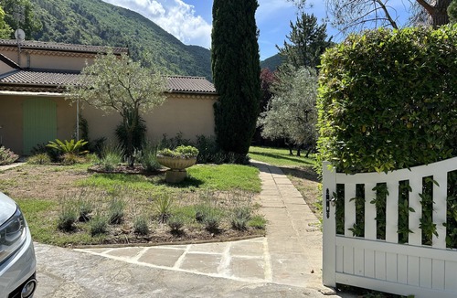 Nyons Villa | Nyons, charming villa in a green setting