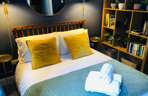 Pembroke Dock Apartment | Nyth Bach - Little Nest