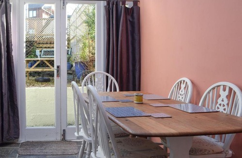 Bethesda House | Nythfa