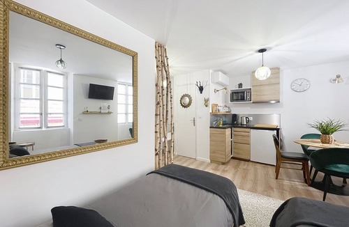 Tournon-sur-Rhone Apartment | O'Bercail Studio 1- 4 single beds +bike room- in the center of Tournon sur Rhône